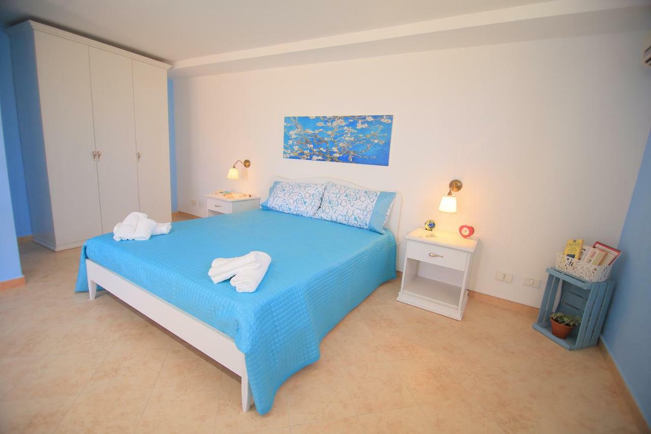 Le Terrazze Di Pirandello Bed & Breakfast อากริเจนโต ภายนอก รูปภาพ