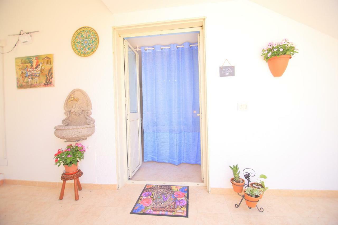 Le Terrazze Di Pirandello Bed & Breakfast อากริเจนโต ภายนอก รูปภาพ